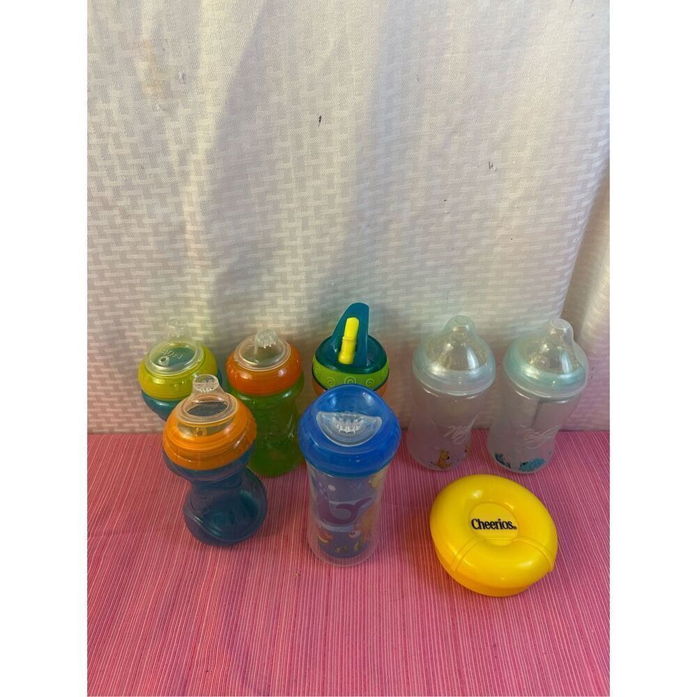 7 Nuby sippy cups lot bonus cheerios travel container‎